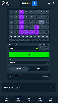 Screenshot af en Keno-spilskærm med tal og indstillinger